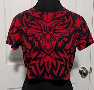 Black Friday Brand Red Black Tribal Dragon Crop Top Size 8 Goth Alternative Tee